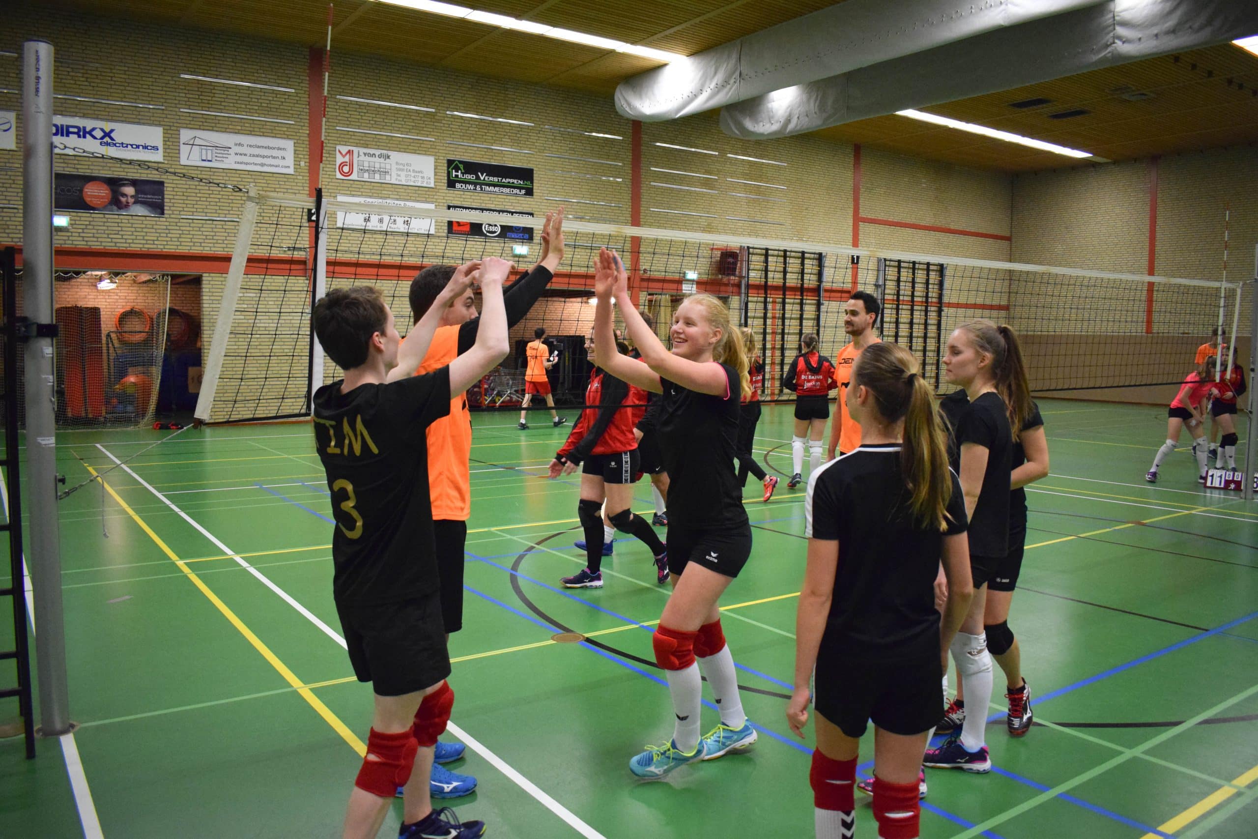 Volleybal: sportiviteit & gezelligheid. Dat wil jij toch ook? Meld je snel aan!